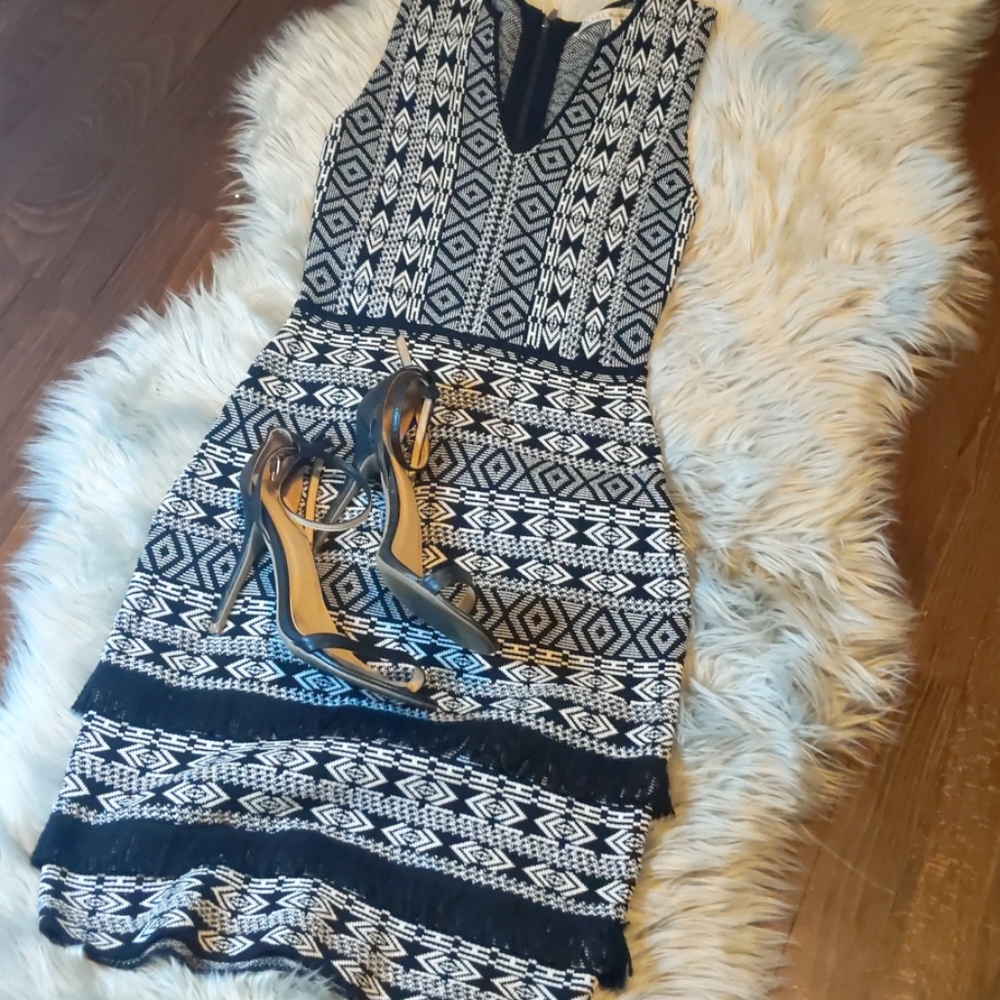 Rachel roy aztec print knit bodycon dress